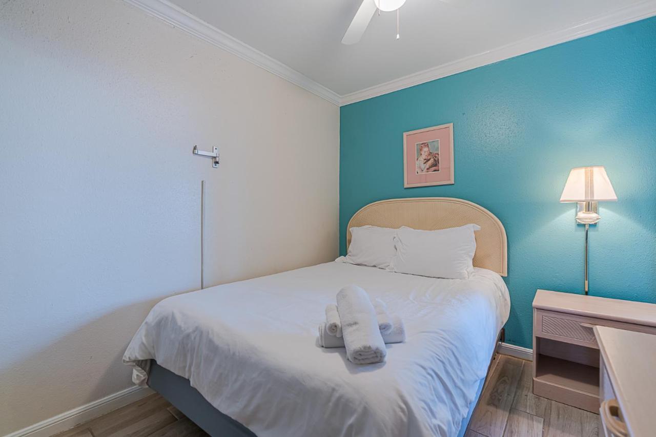 Victorian 3130 Apartment กาลเวสตัน ภายนอก รูปภาพ